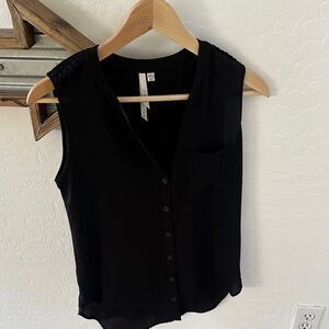 Bellatrix Black Sleeveless Blouse